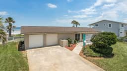 Beachy Bungalow with Private Beach, Pet-Friendly - Image 4