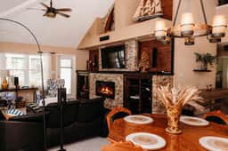 Bubbles Up Home, Fireplace & Bay Creek Access - Image 5