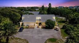 Sandcastle Villa Townhome, Patio & Beach Access - Image 4