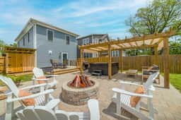 Blue Haven Home, Fire Pit & Blocks from Beach - Image 4