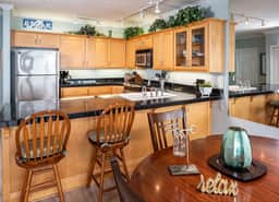 Whalers View Condo, Oceanfront Balcony & Pool - Image 5