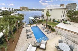 Neptune's Nest Home, Rooftop Deck & Tiki Cruise - Image 3
