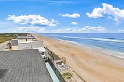 Dolphin View Oceanfront Home with Rooftop Deck - Image 4
