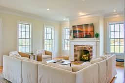 Beachfront Estate, Multi-Level Decks, Bay Creek - Image 4