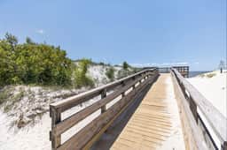 Nautical Miles Home, Close to Park, Beach & Shops - Image 4