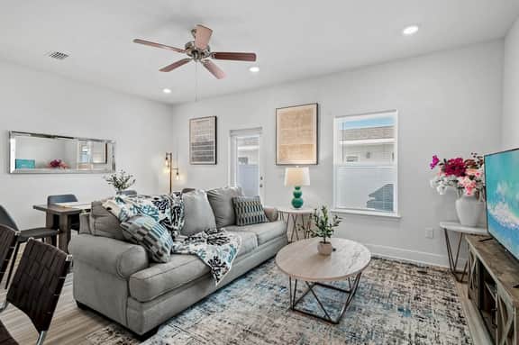 B Coastal Townhome with Grill & Beach Access - Image 5