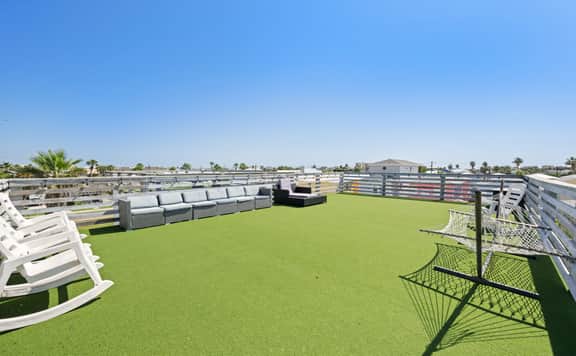 Rooftop Terrace, Panoramic Deck, Pool & Near Beach - Image 3