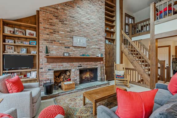 Fireplace Condo with Sweeping Golf Views, Greensway - Image 5