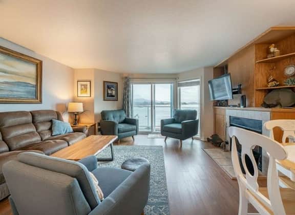 Dock of the Bay Condo, Fireplace & Bay Views - Image 5