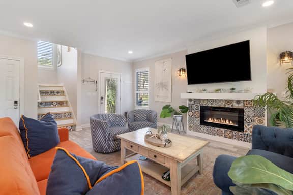Santa Rosa Home with Private Fire Pit, Near Beach - Image 2
