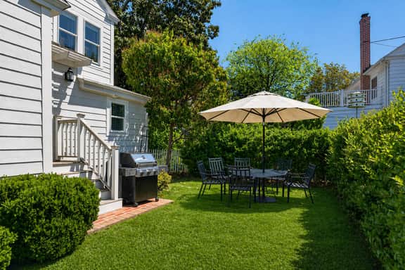 Always Sunny Home, Three Stories & Steps to Beach - Image 3