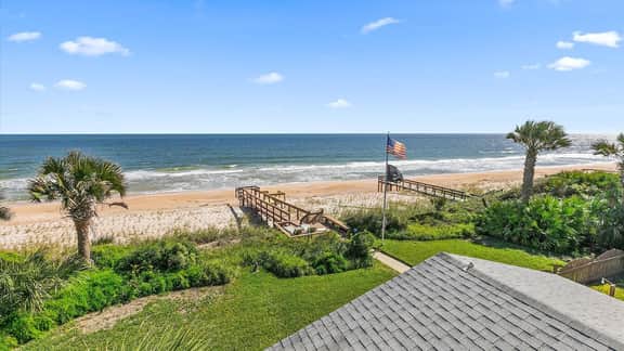 Carpe Beachiem Home, Ocean Views & Dual Decks - Image 3