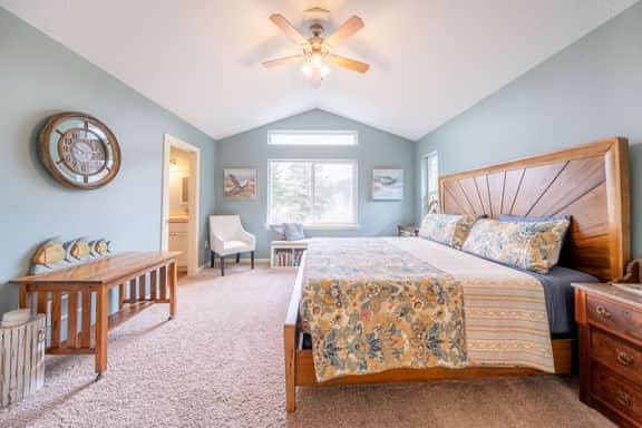 Canal Cottage with Kayak Dock, Walk to Beach - Image 3
