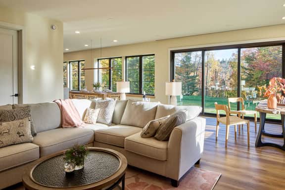 Sunnymede Hill House with Hot Tub & Valley Views - Image 2