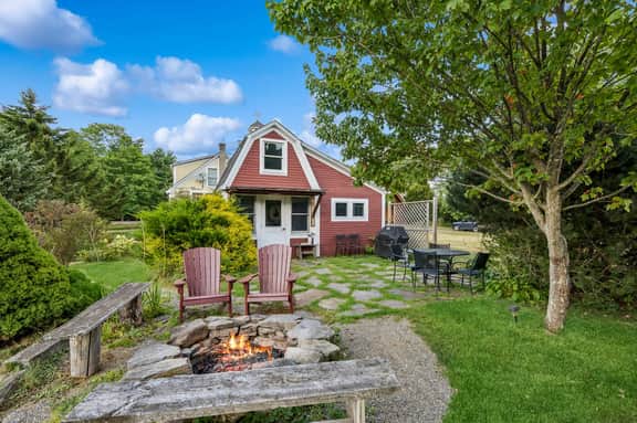 Saskadena Lodge & Little House, Full Property - Image 3