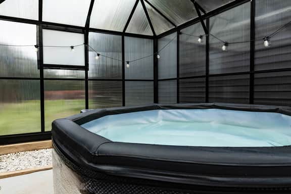 Black Creek Lodge, Hot Tub, Game Room & Fire Pit - Image 3