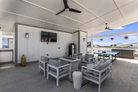 Rooftop Deck Home with Gulf Views & Golf Cart - Image 4