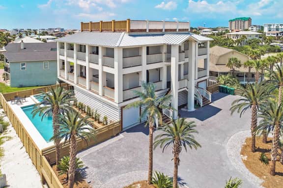 Holiday Isle Home with Heated Pool & Tiki Cruise - Image 5