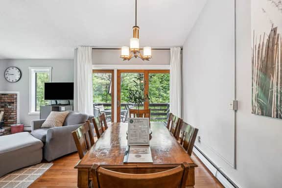 Renovated Condo with Fireplace, Mill Run - Image 3
