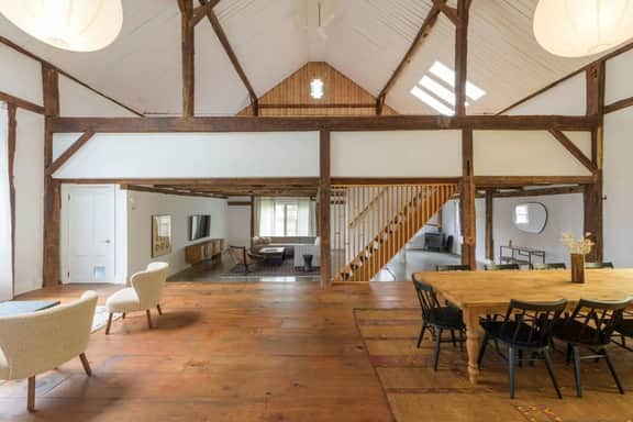 Designer Barn House, Heated Pool & Hudson River - Image 2