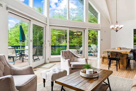 Luxe Mountainside Home with Panoramic Valley Views - Image 5