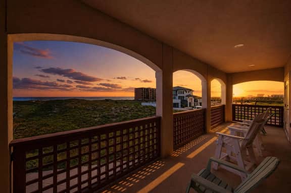 Casa de la Perla, Ocean Views & Beach Boardwalk - Image 5