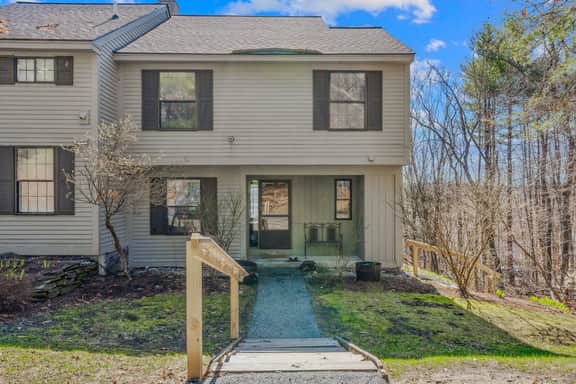 Condo with Fireplace, Sugar Hill - Image 2