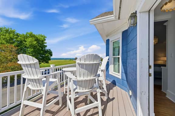Stella Blu Home with Balcony, Steps to Beach - Image 4