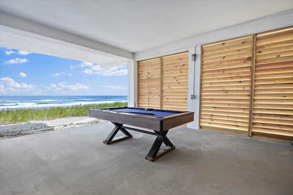 Beachfront Home, Pool Table, BBQ & Beach Access - Image 4