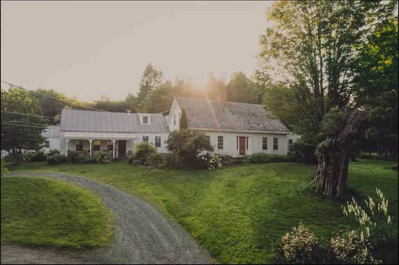 Winterfound Farm, Full Farmhouse & Barn for Groups - Image 3