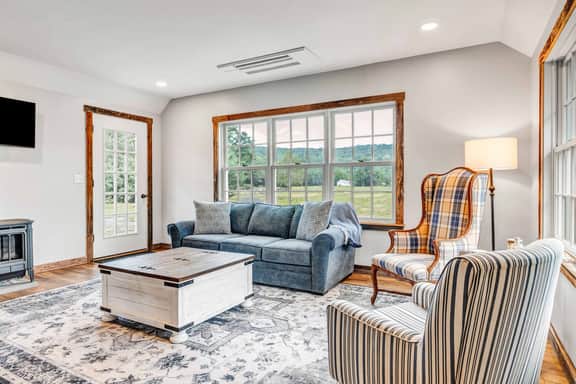 Carriage House Barn with Sweeping Farm Views - Image 3