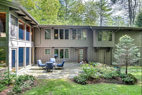 Quechee House with Hot Tub, Sauna & Club Access - Image 2