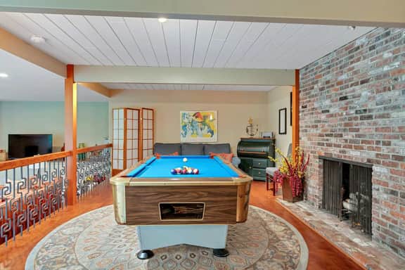 Quechee House with Hot Tub, Sauna & Club Access - Image 4