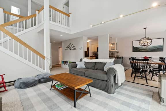 End-Unit Condo with Sauna & Pool, Deere Run - Image 2