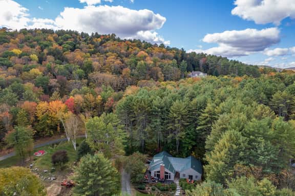 Private Quechee House near the Club & Golf - Image 5