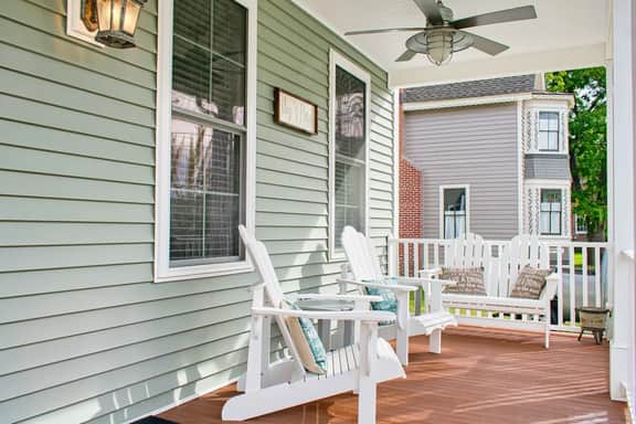 Lilys Pad Home with Gourmet Kitchen, Near Beach - Image 5