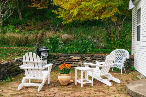 Antique Farmhouse, Walk to South Woodstock Village - Image 3