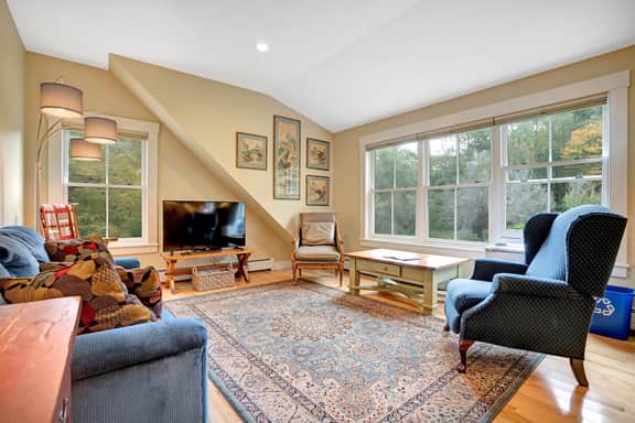 Hartland Hill House, a Charming Hilltop Hideaway - Image 2
