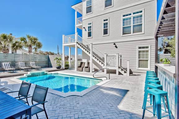 Estate for Large Groups, Pool & Steps to the Beach - Image 4
