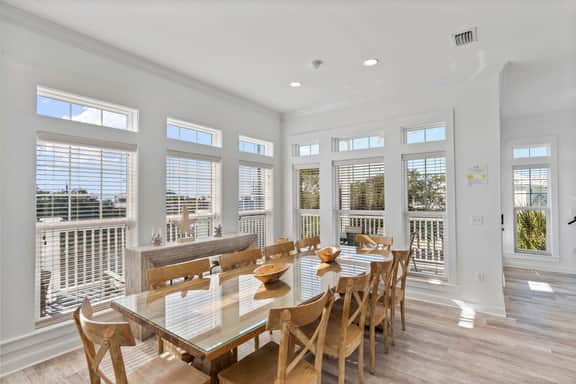 Estate for Large Groups, Pool & Steps to the Beach - Image 3