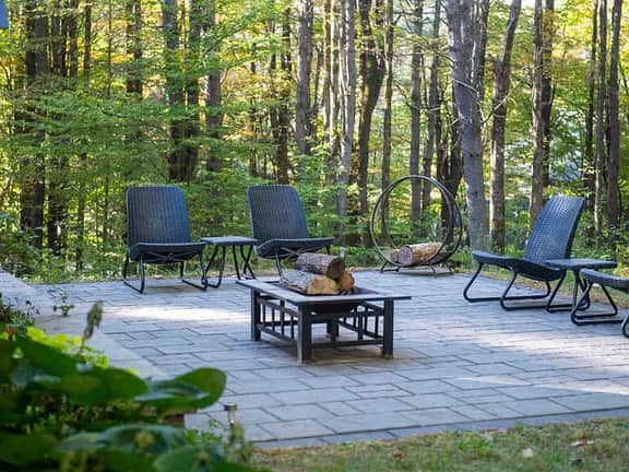 House on Private Acres with Fire Pit, Quechee - Image 5