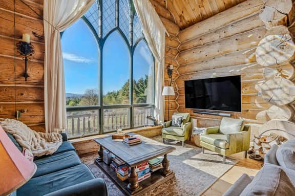 Spruce Moose Lodge, Custom Log Cabin with Hot Tub - Image 2