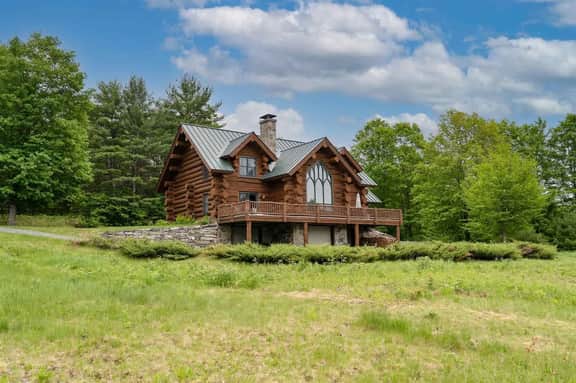Spruce Moose Lodge, Custom Log Cabin with Hot Tub - Image 5