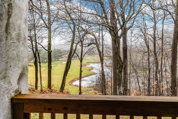 Condo above Quechee Village with Golf Views, Windsor - Image 2