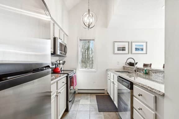 Condo with BBQ, Newton Village - Image 3