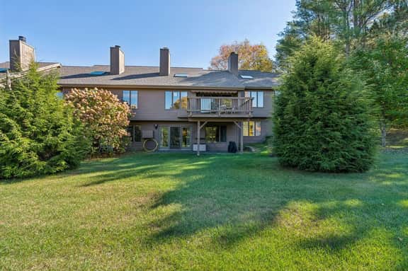 Renovated Condo with Golf Views, Landmark - Image 5