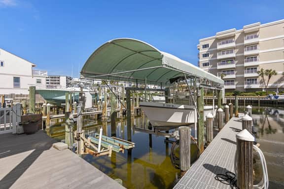 Harbor House with Hot Tub, Boat Dock & Beach Access - Image 5
