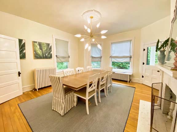Tazewell House Estate with Wraparound Porch - Image 4