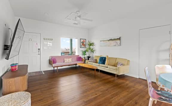 Seahorse Beachfront Home with Pool & Golf Cart - Image 4