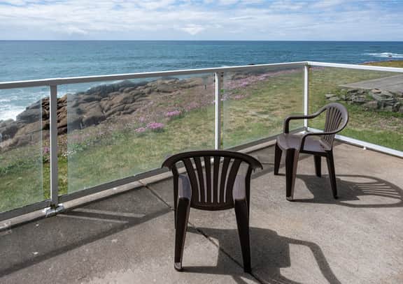 Whale Watch Condo, Oceanside Balcony & Pool - Image 3